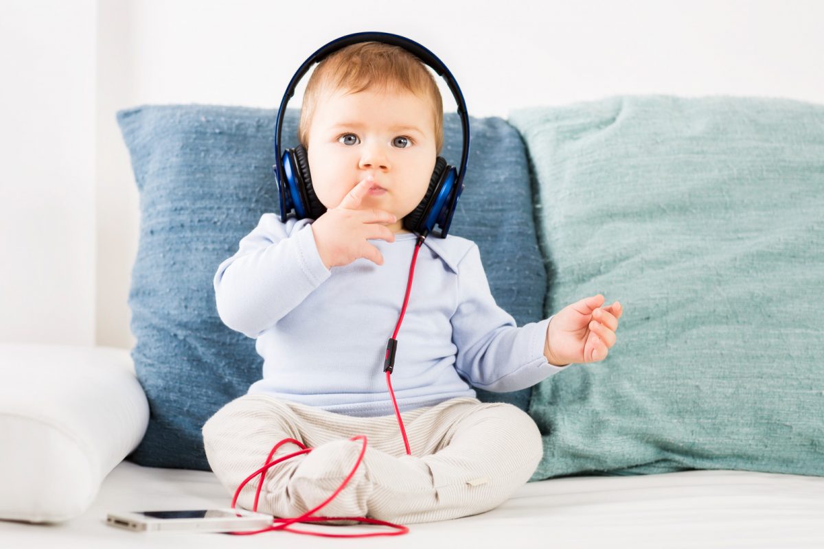 Benefits Of Playing Baby Lullaby Music To Babies