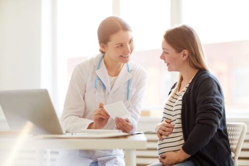 What is the difference and comparison between a gynecologist and an obstetrician?