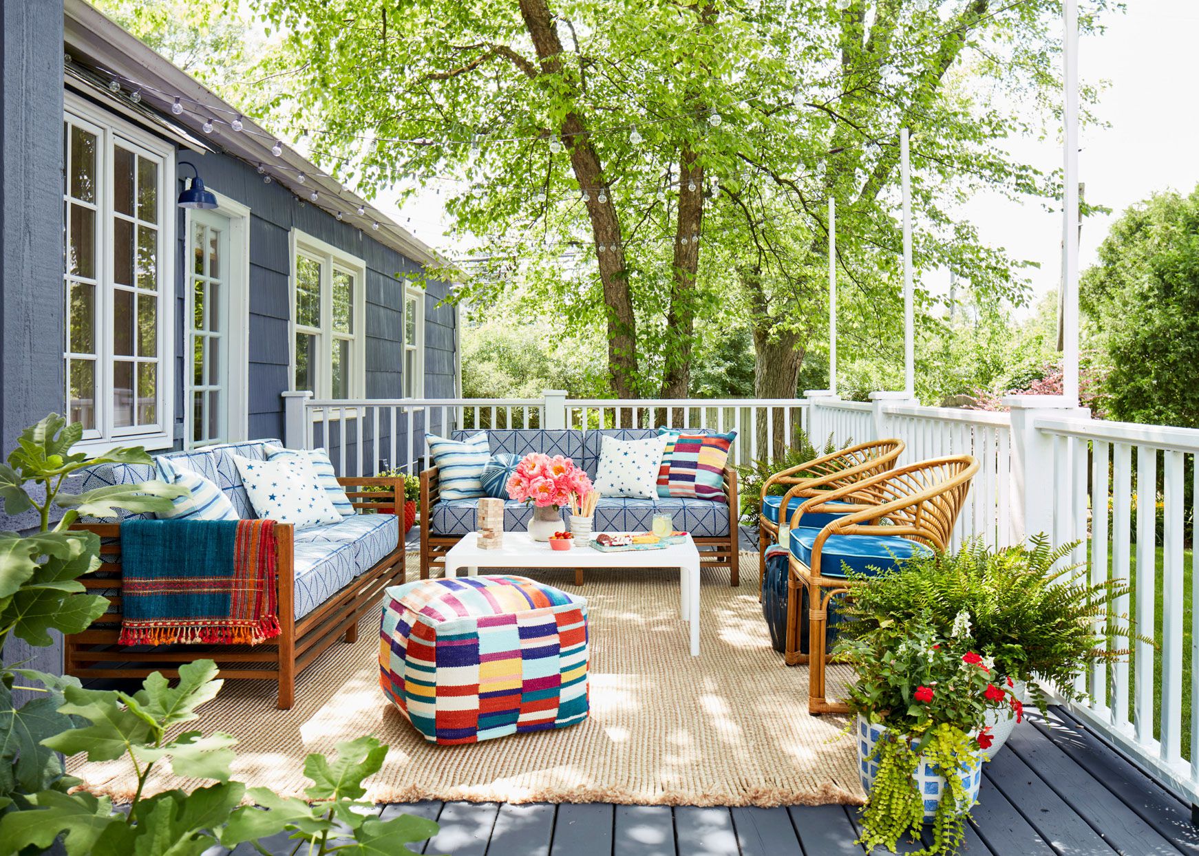 Enhance Your Outdoor Living with Stylish and Comfortable Chairs
